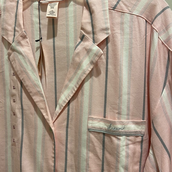 VS Button Up, Pink, Gray & White stripe, long sleeve PJ top, sz Large - Picture 3 of 6